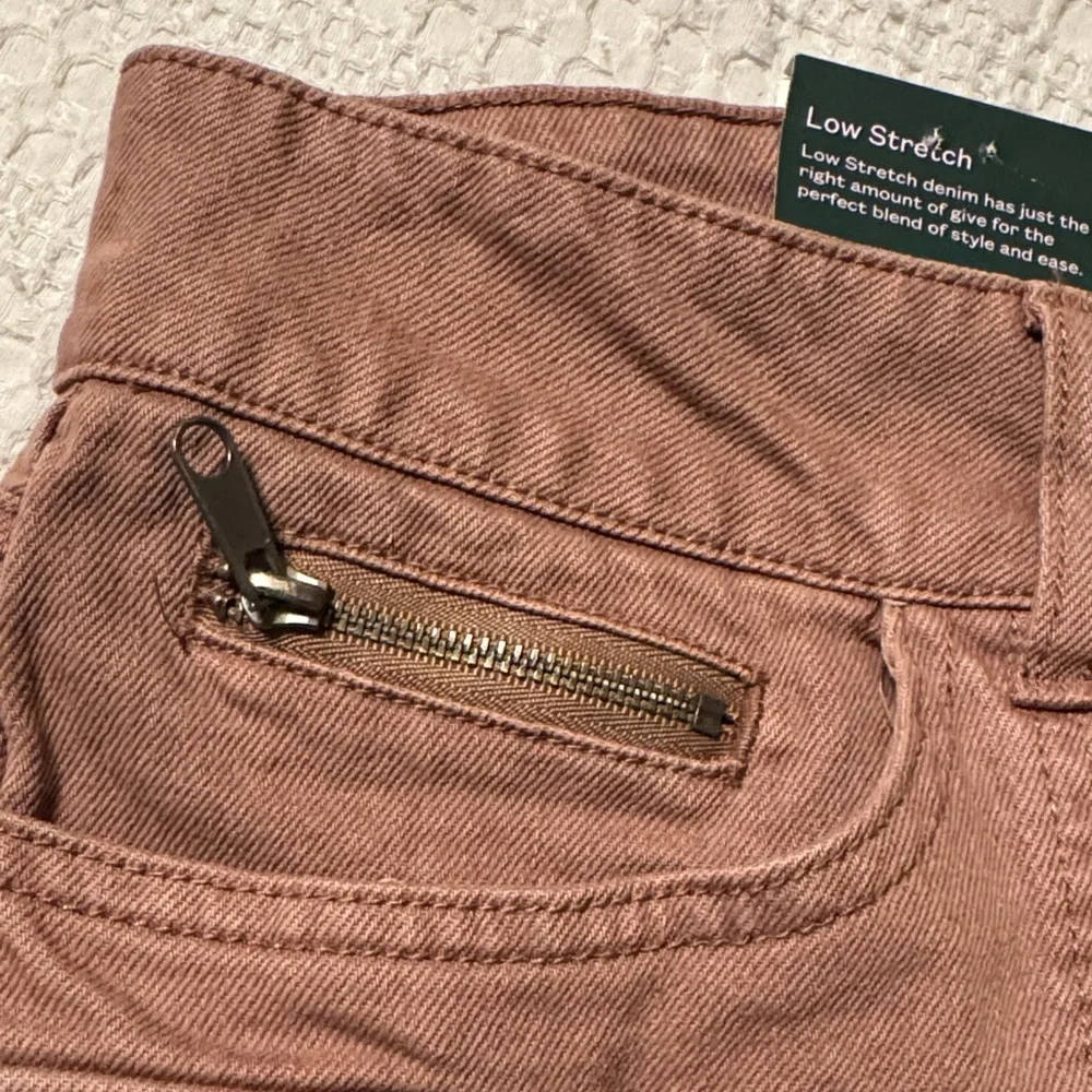 Wild Fable Women's Low-Rise Cargo Camp Denim Shorts - Picture 3 of 7